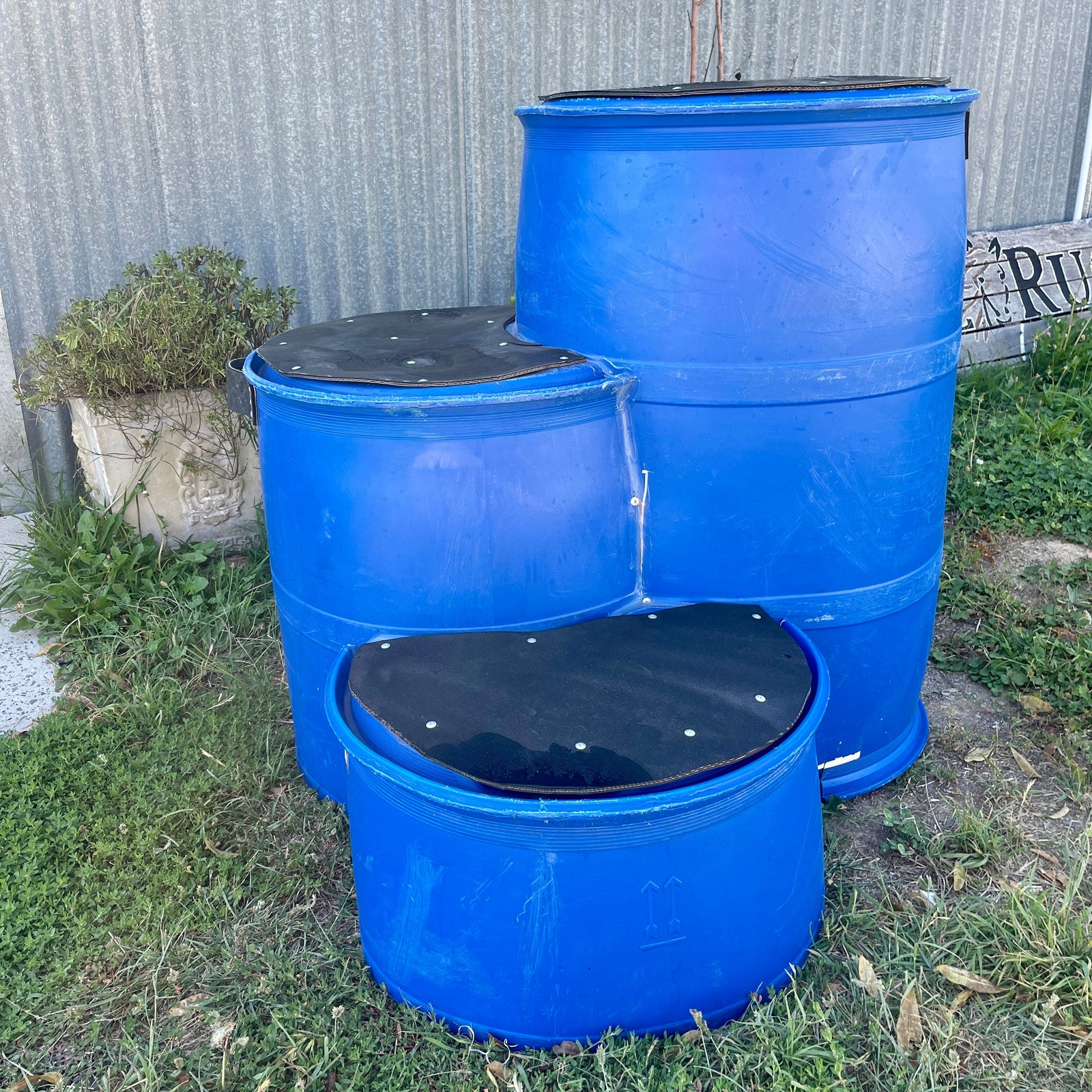 heavy duty mounting block with big rubber step treads.
